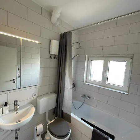 Renovierte In Direkt An Der Mosel! *